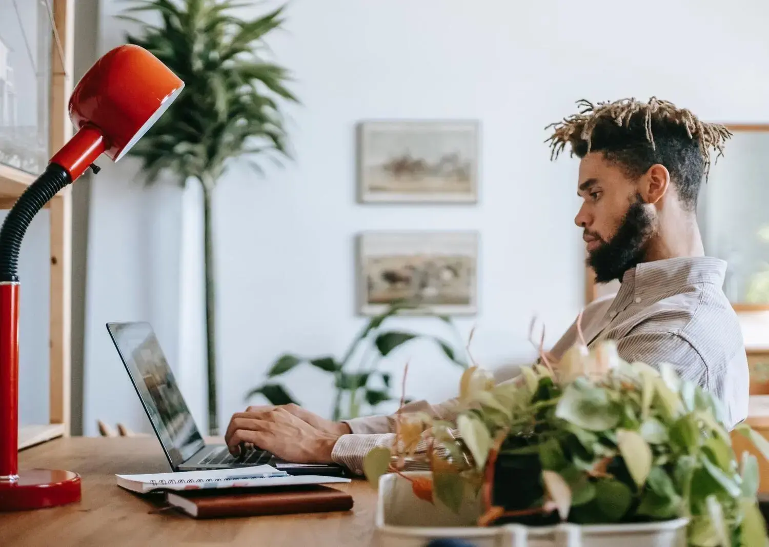 Un estudio sobre la productividad del trabajo remoto revela una realidad sorprendente: análisis de dos años.